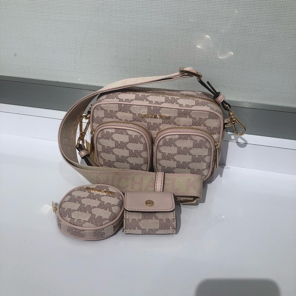 Michael kors bag crossbody